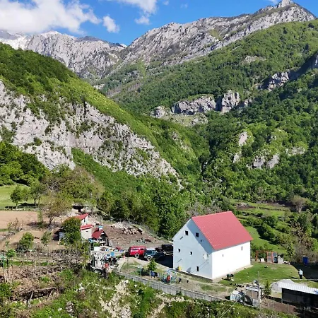 بيت ضيافة Bujtina Alia Vrana