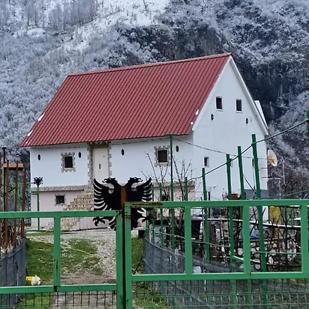 Bujtina Alia Гостевой дом