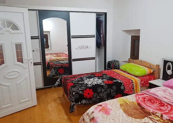 Bujtina Alia Pensjonat